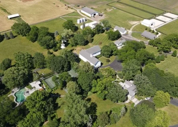 ivanhoe-village-aerial-photo Ivanhoe Village aerial view